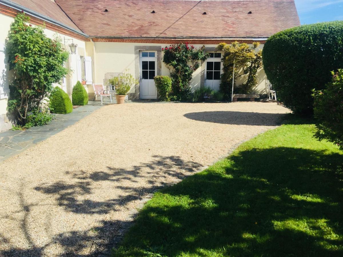 Les Glycines De Bougy Bed & Breakfast エクステリア 写真