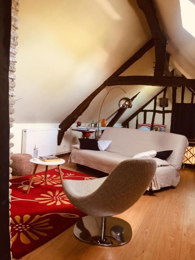 Les Glycines De Bougy Bed & Breakfast エクステリア 写真
