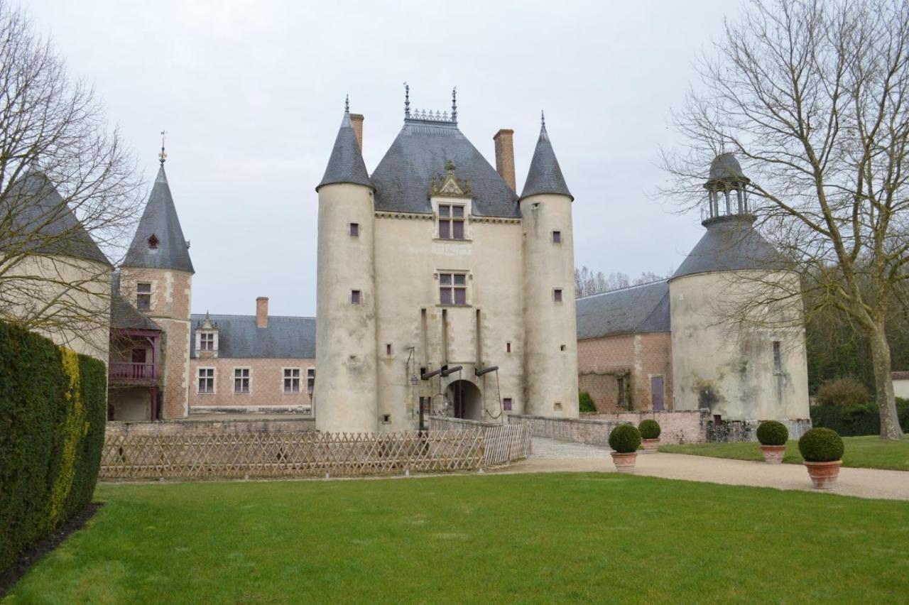 Les Glycines De Bougy Bed & Breakfast エクステリア 写真